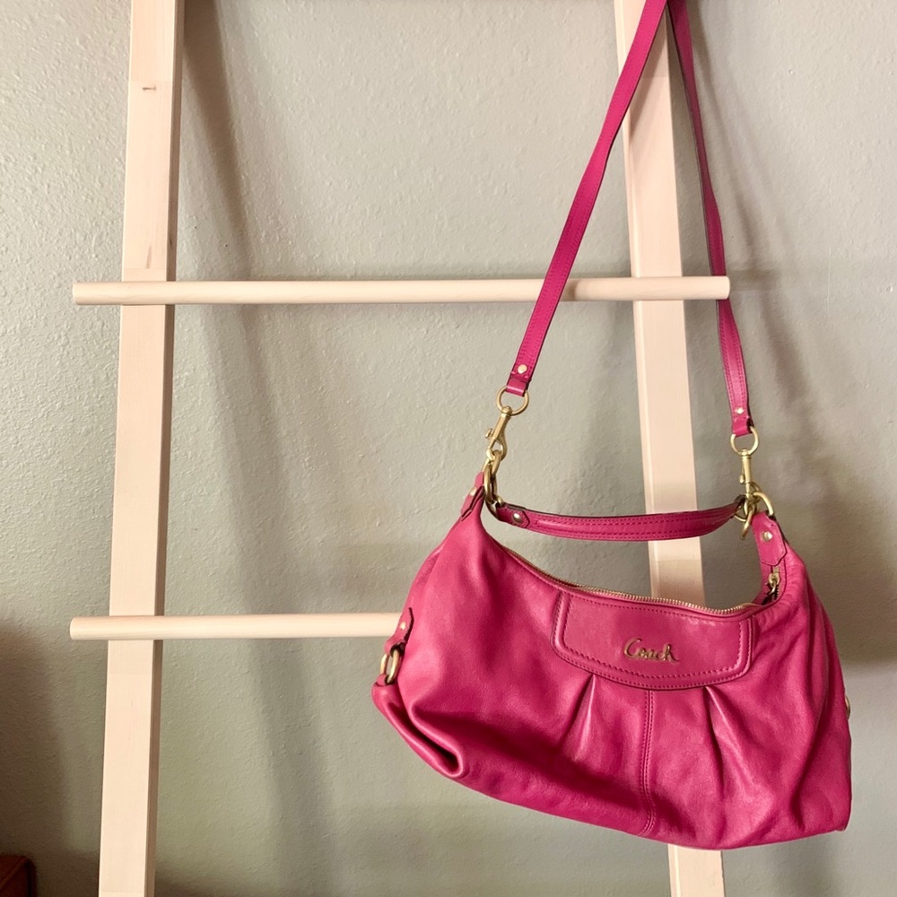 Coach Purse Dark Pink!!